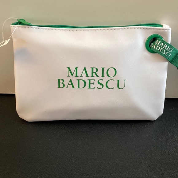 NIB Clarins and Mario Badescu gift set 9 clarins + MB wake up glowing + pouch - Picture 2 of 14